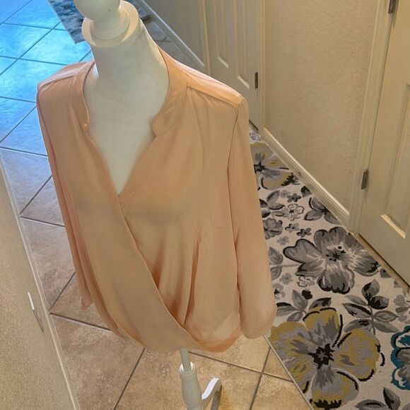 Krisa Women's M Surplice Long Sleeve Blouse Ballet Pink Crossover Wrap Top New - Picture 10 of 11